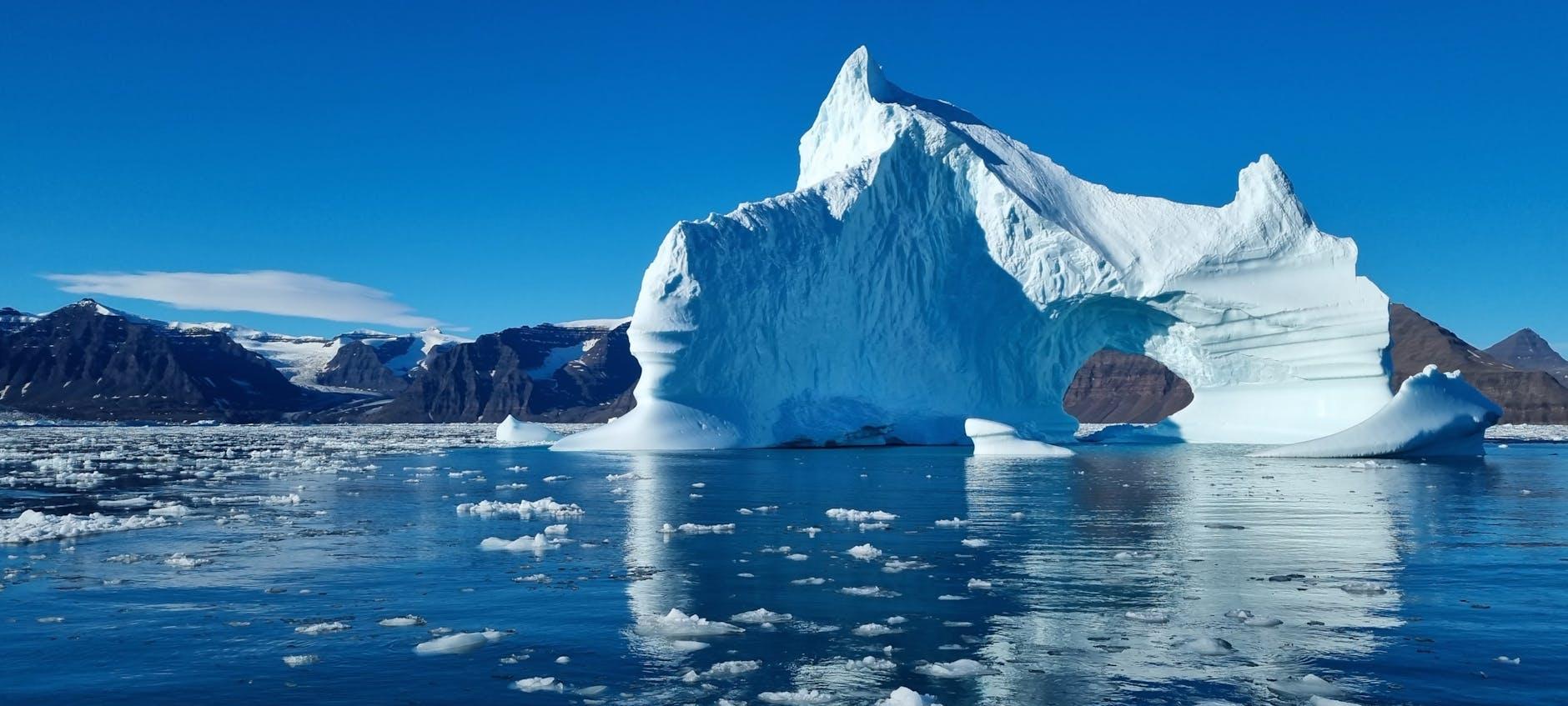 Antarctic Ice - Cold Shoulder to Warming Trends