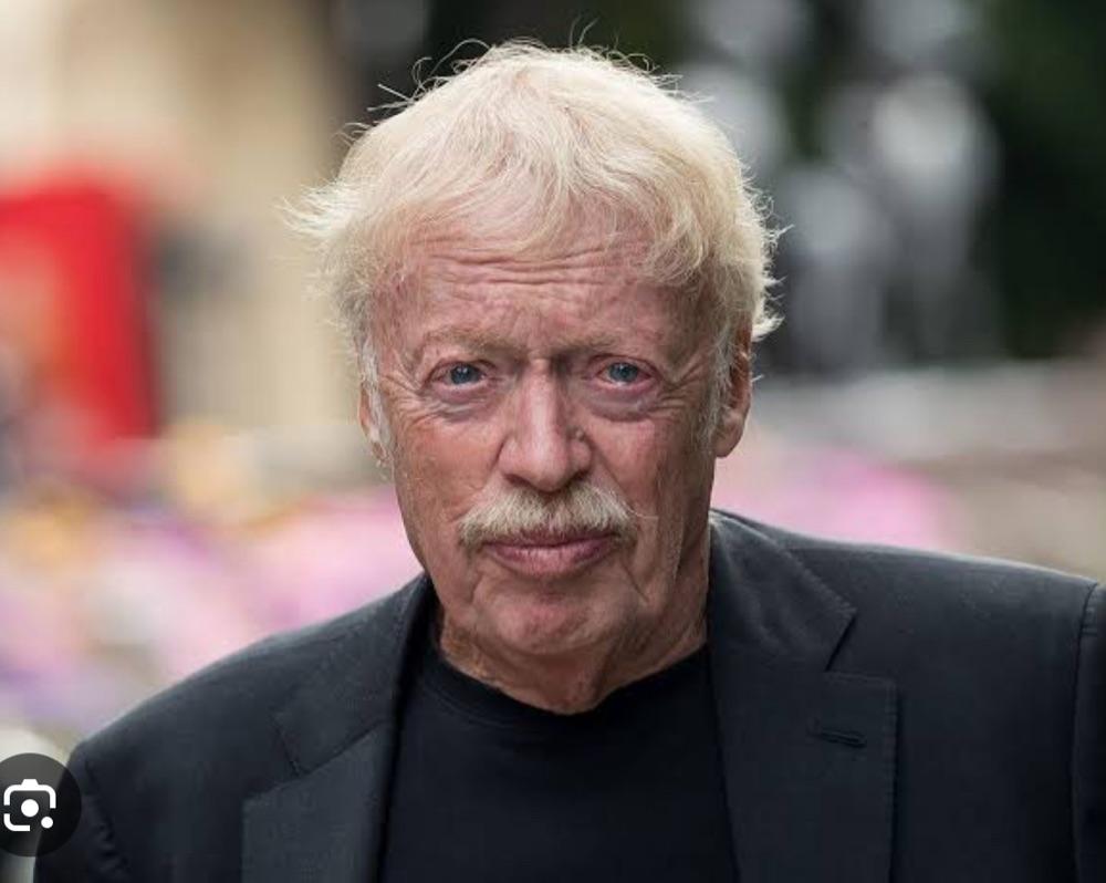 PHIL KNIGHT