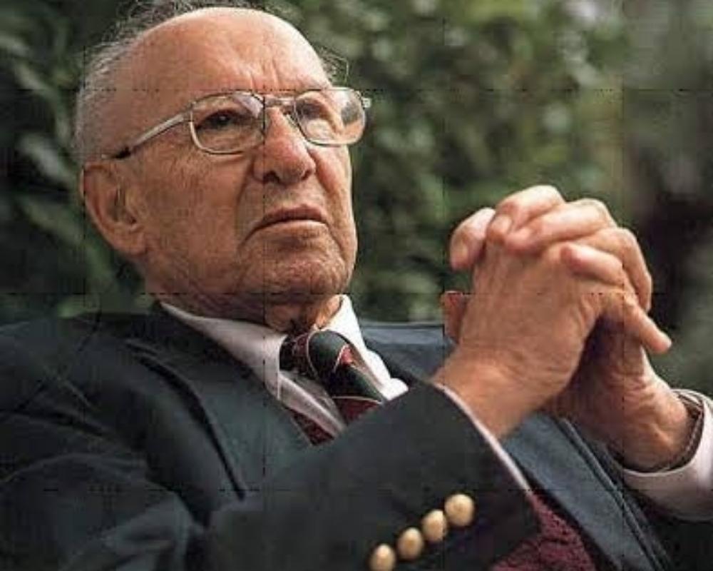 PETER DRUCKER