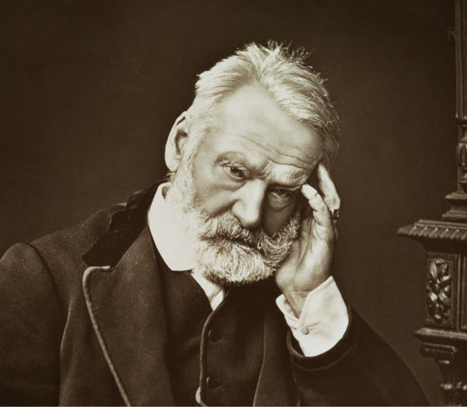 VICTOR HUGO