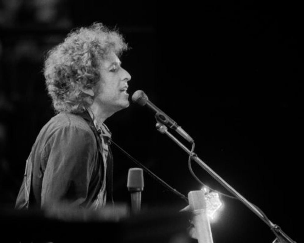 BOB DYLAN