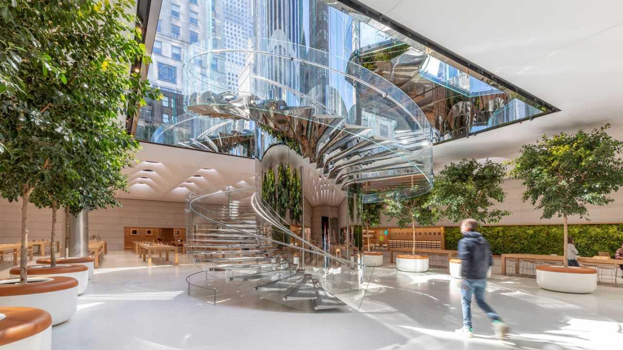 A first look inside Apple's luminous new flagship store