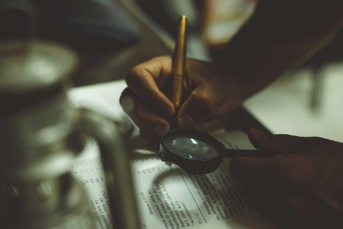 7 Ways Thinking like a Detective Will Make You Smarter