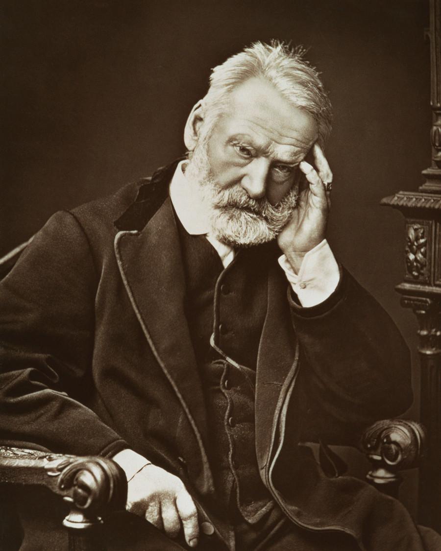 VICTOR HUGO