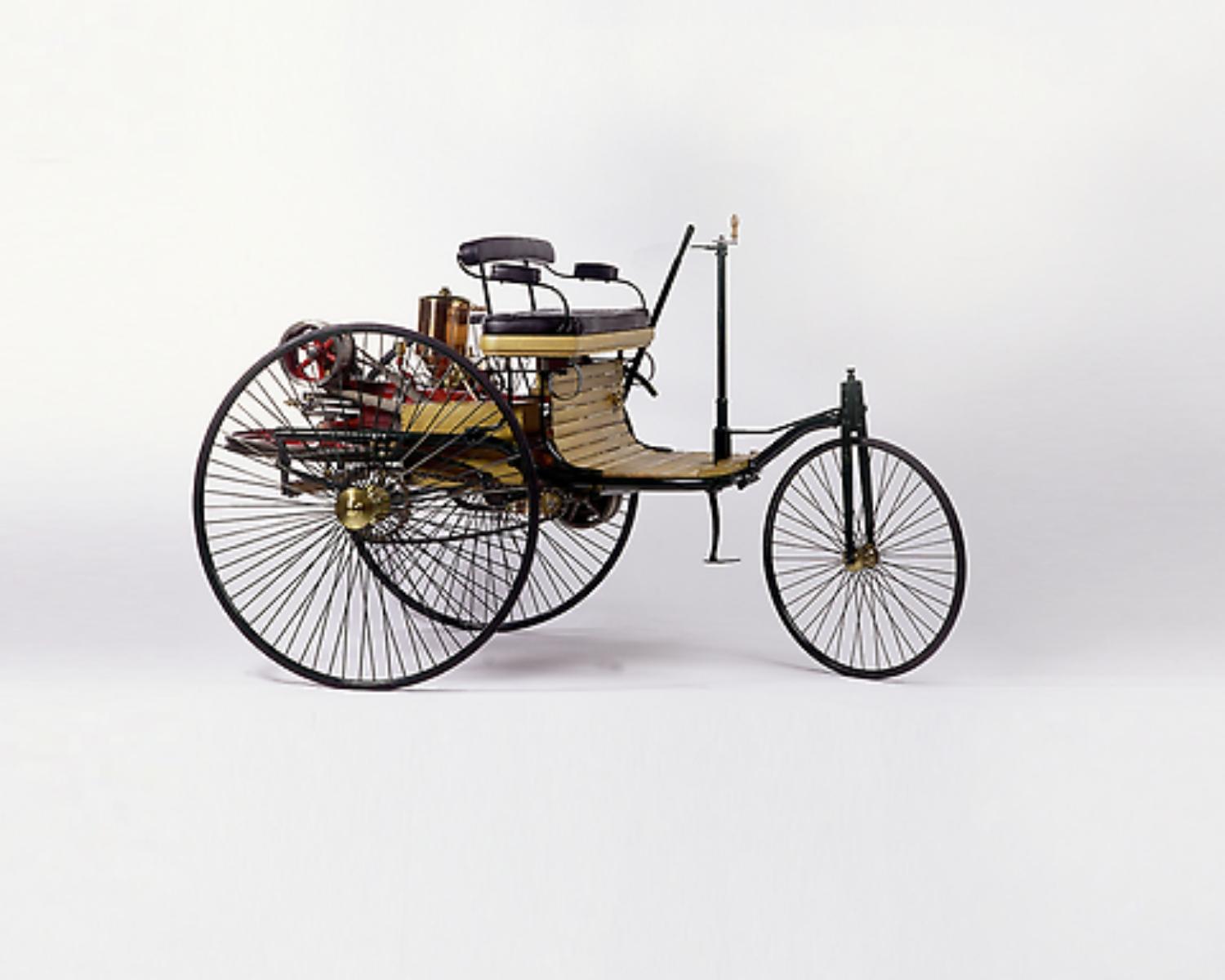 1886 – The first car is invented 