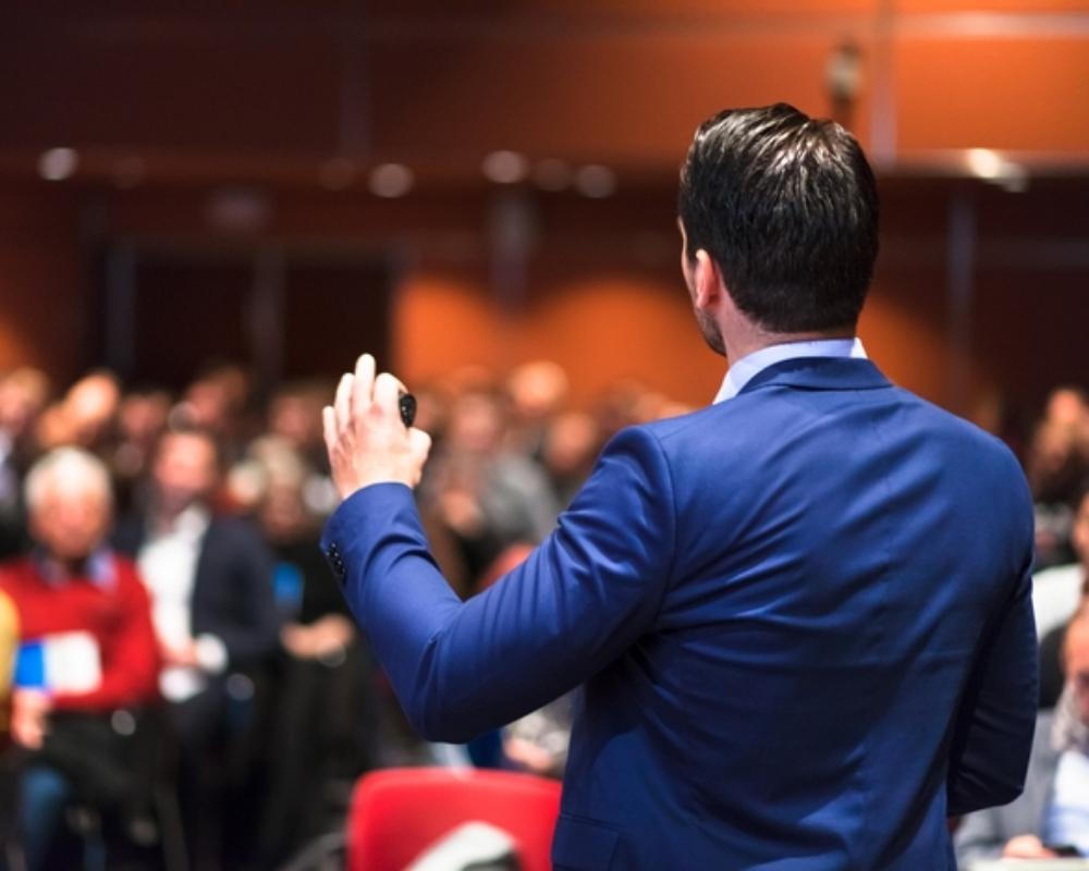 Tips to become a great public speaker 