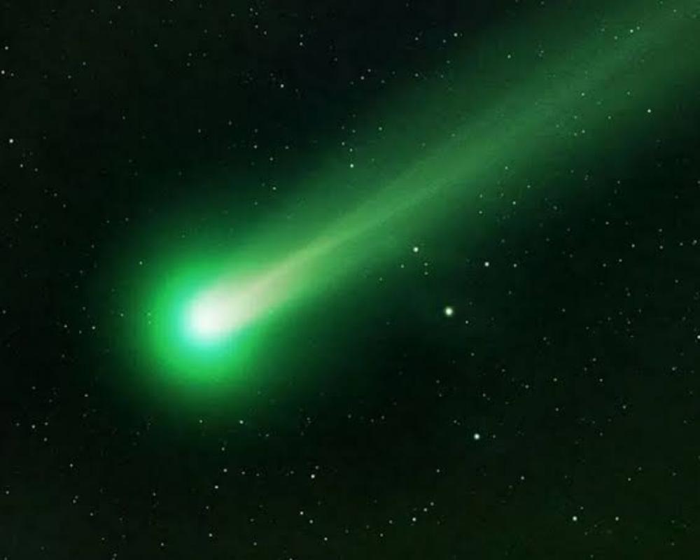 February 1: Comet C/2022 E3 (ZTF) reaches maximum brightness