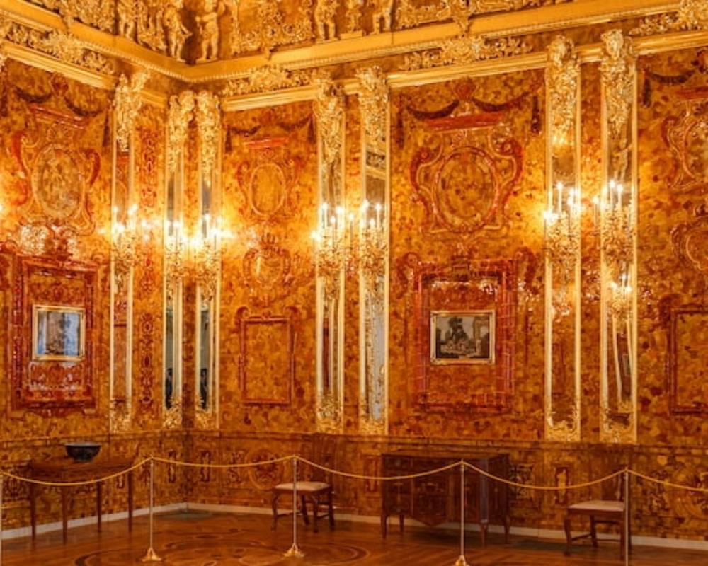 1. The Amber Room originated in Prussia.