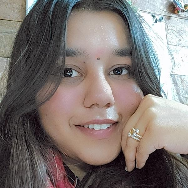 Geetika Jain (@j_geetika1498) - Profile Photo