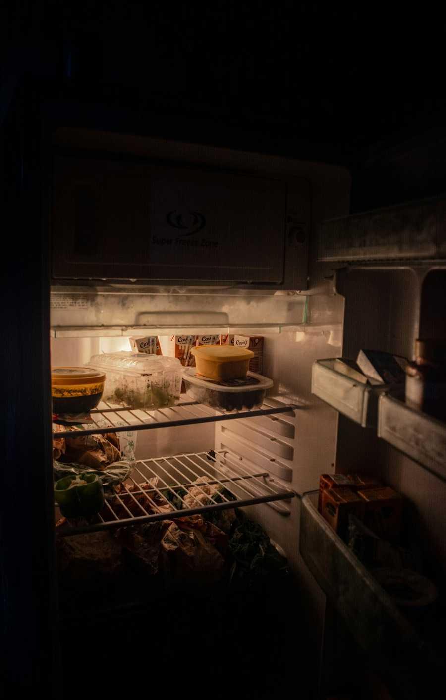 Mistake #5: Letting Food Cool Before Putting In Fridge