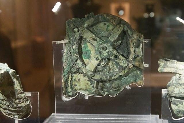 Antikythera Mechanism: A Cosmic Clock Before Copernicus