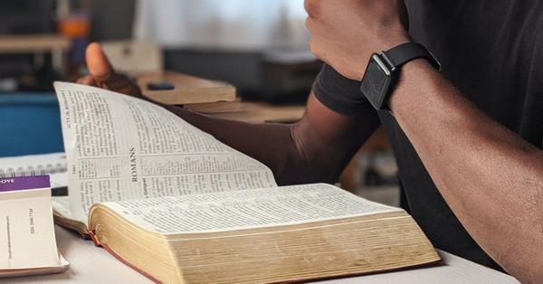 How to Read the Bible: A Beginner's Complete Guide