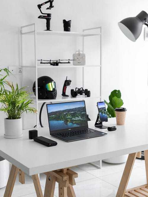 5 Work From Home Essentials That Help Me Stay Productive