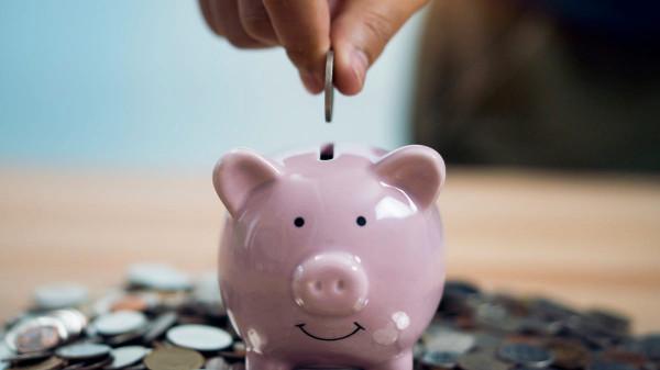 How to Save Money - 8 Simple Ways to Start Saving Money