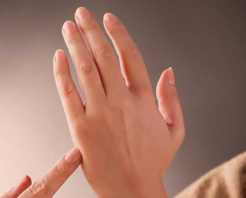 What is EFT tapping? Evidence and how-to guide