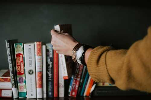 How to Develop a Reading Habit to Unlock Life Growth