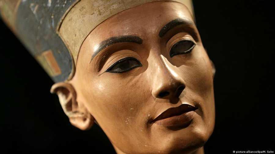 Facts about Nefertiti, the wife of pharaoh Akhenaten