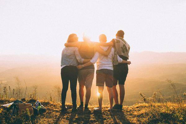 5 Ironclad Ways to Be A More Genuine Friend | Wealthy Gorilla