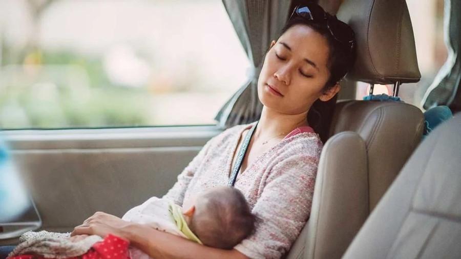 How many hours of sleep do you lose when you have a baby?
