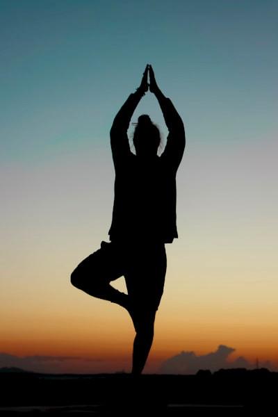 Superbrain Yoga: Description and Benefits - The Human Condition