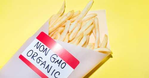 Organic Snacks Aren't Necessarily Healthier Than Junk Food
